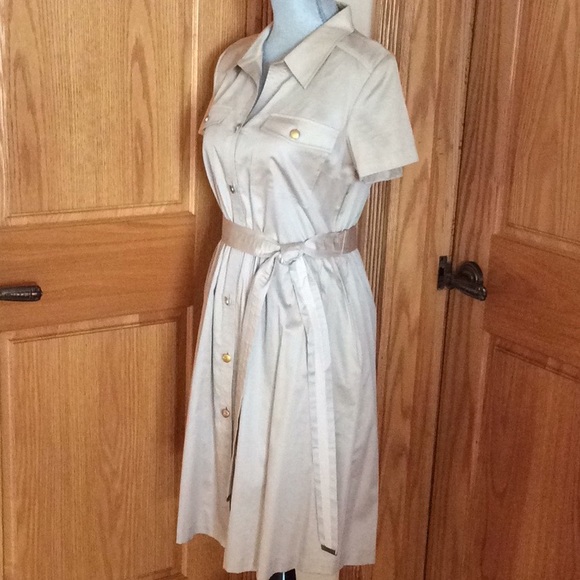 KHAKI below the knee short sleeves dress 👗 - Picture 7 of 8